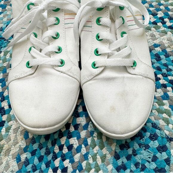 Vionic Slid On Shoes - Picture 6 of 8